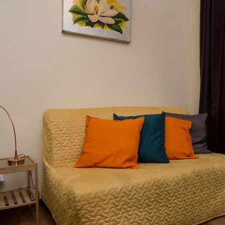 Home Apartment Near Blaha Lujza Square Budapest Extérieur photo