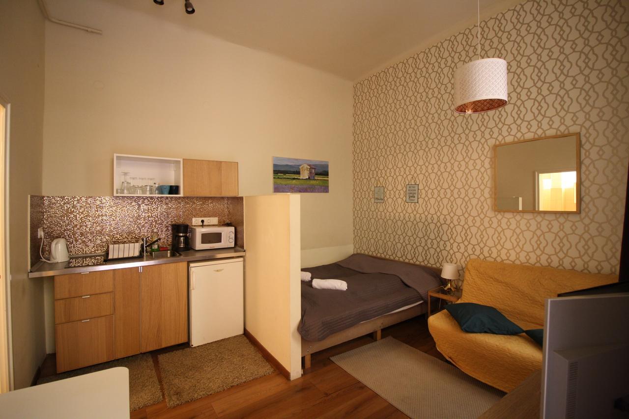 Home Apartment Near Blaha Lujza Square Budapest Extérieur photo
